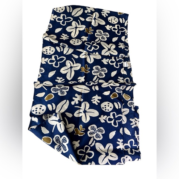 Le Comte Silk Blend Floral Patterned Scarf - Picture 2 of 4